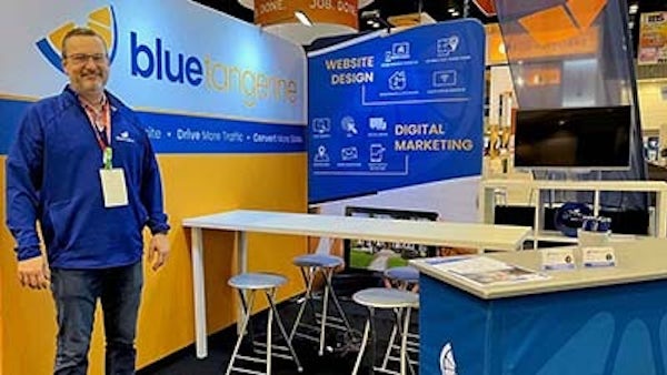 blue tangerine booth at ibs